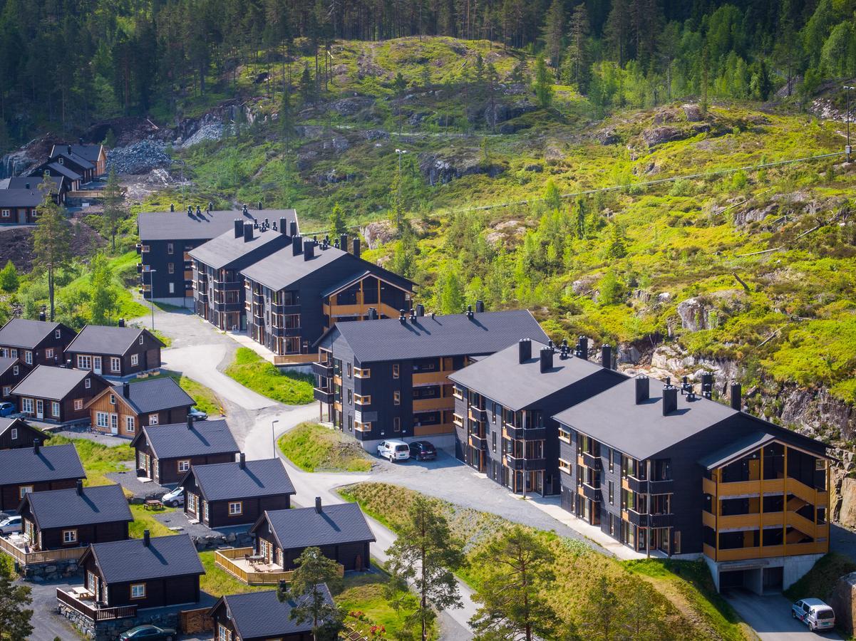 Kongsberg booking R1 group Norway